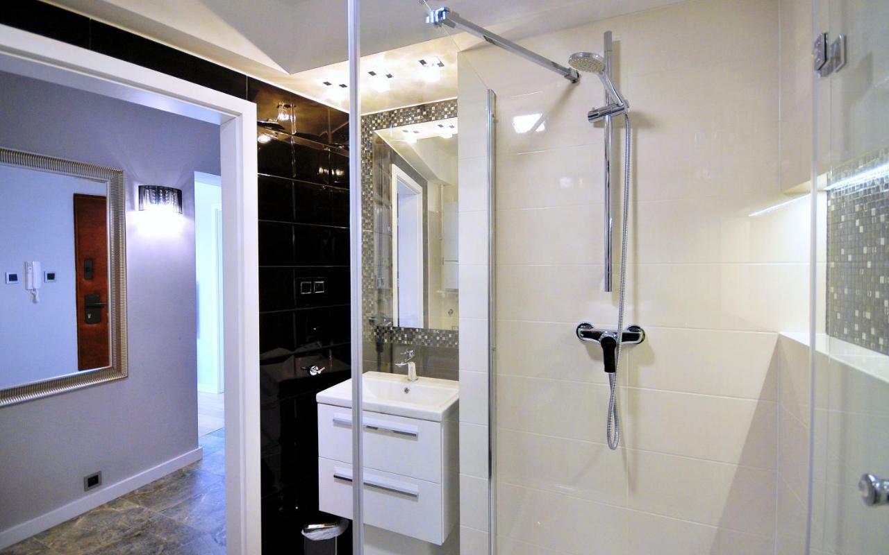 קולובז'ג Luxury Marina Apartment מראה חיצוני תמונה